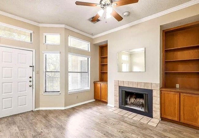 Building Photo - 2802 Nueces St