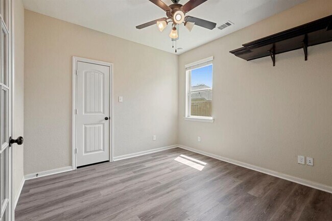 Building Photo - 22407 Emerald Point Ln