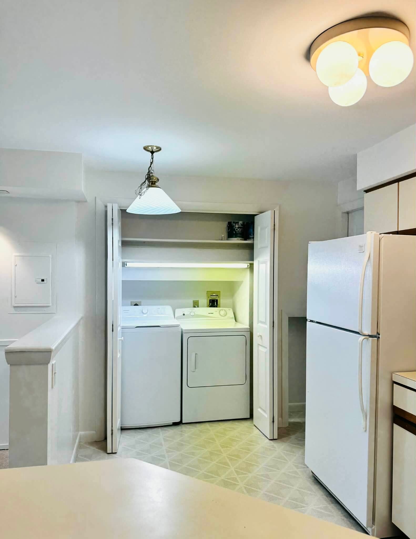 Washer and dryer - 351 Randolph St