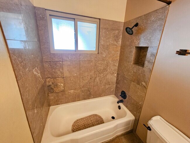 Main Restroom - 10912 Woodland Ave NE