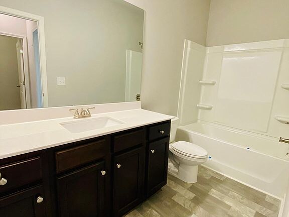 Building Photo - 1727 Holman Forest Dr NE