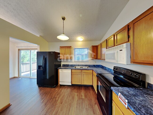 Building Photo - 2180 Maribeth Pl