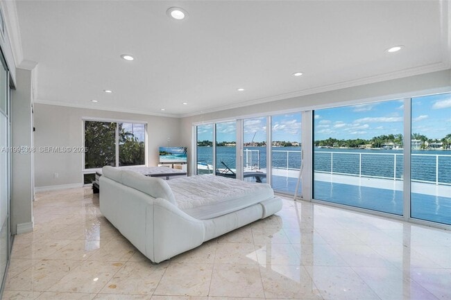 Building Photo - 1055 Stillwater Dr