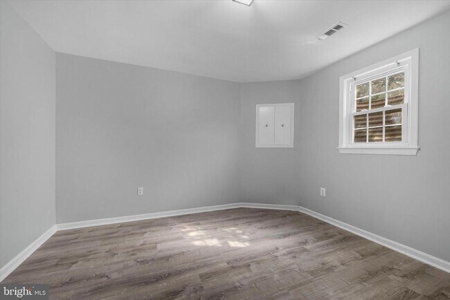 Building Photo - 10276 Arizona Cir