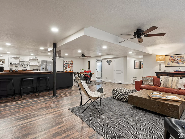 living room, looking towards dining and bedroom 1 - 1062 25th St