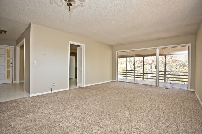 Building Photo - ***33 Sheneman Drive***