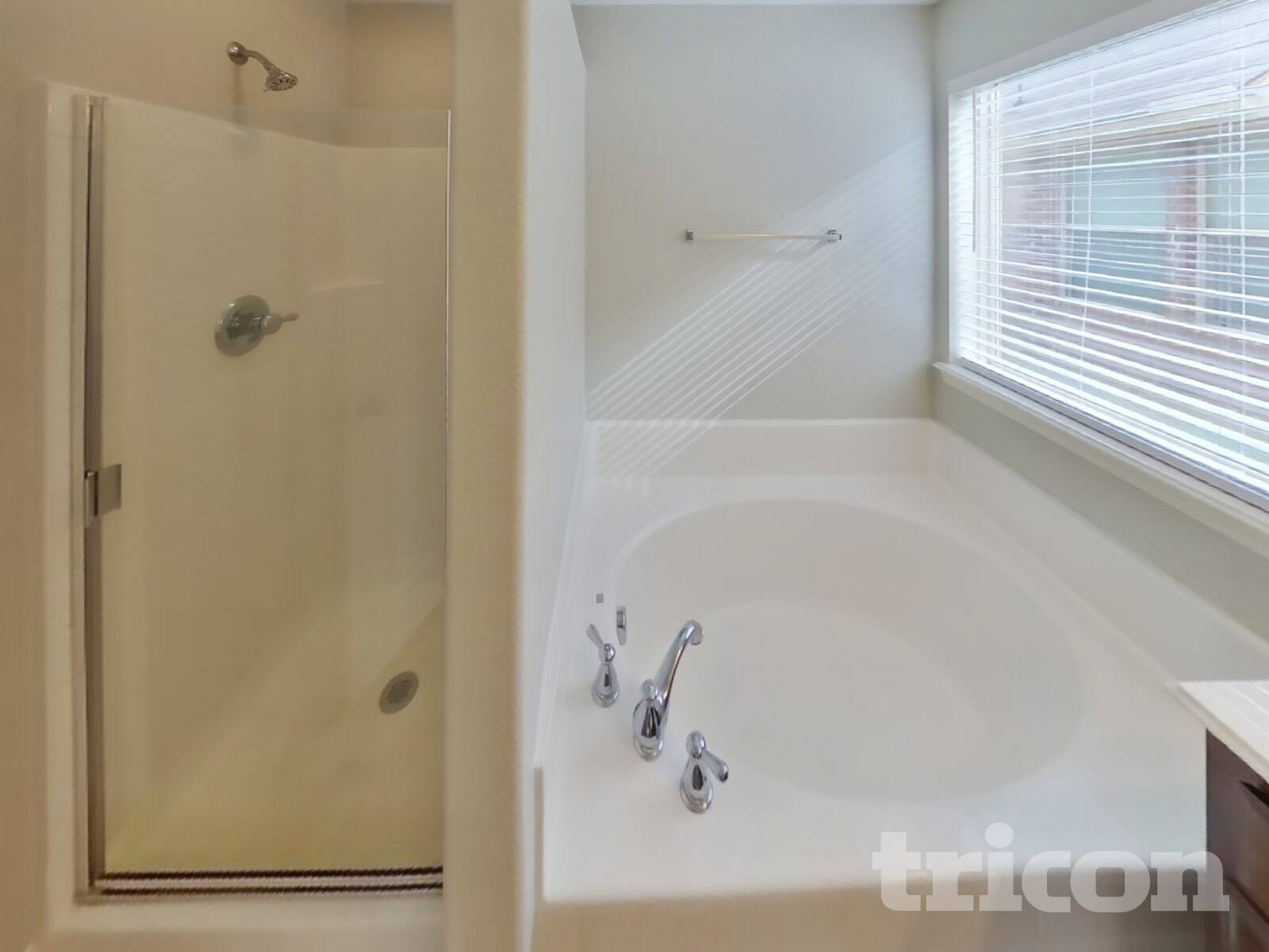 Building Photo - 5856 Burgundy Rose Dr