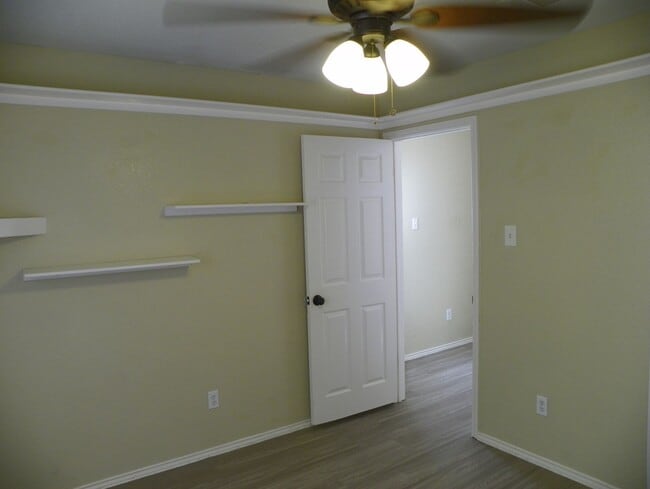 Building Photo - Welcome to this charming Centex home locat...