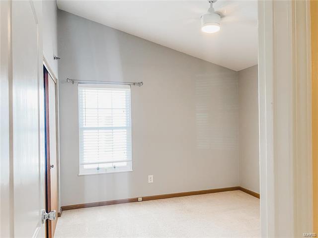 Building Photo - 1202 Creve Coeur Crossing Ln
