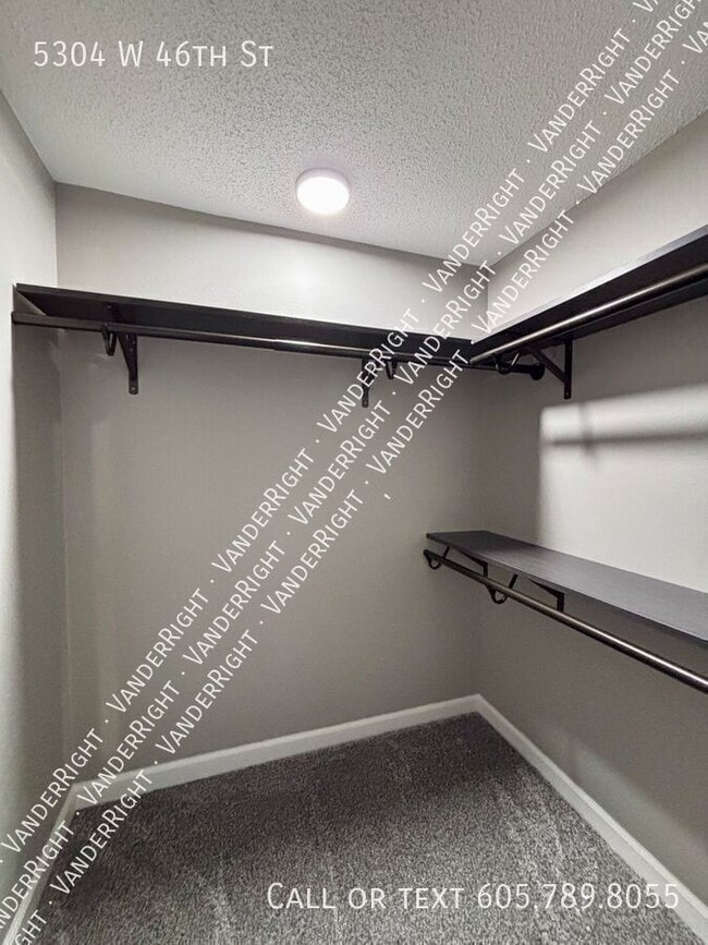 Building Photo - 5304 W 46th St