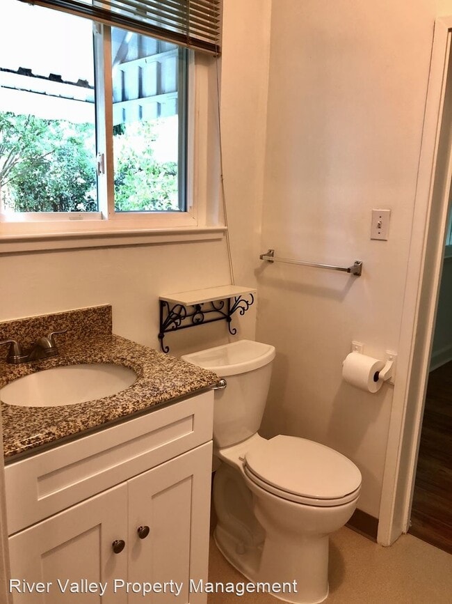 Building Photo - 2 br, 1 bath House - 334 34th street