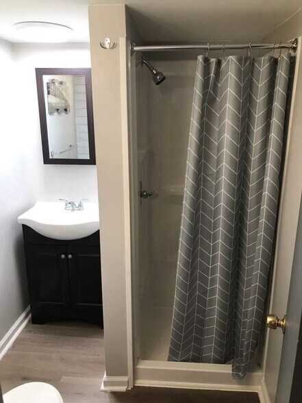 Brand new bathroom - 1115 Banklick St