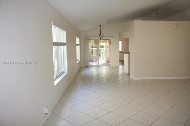 Building Photo - 1084 Golden Cane Dr