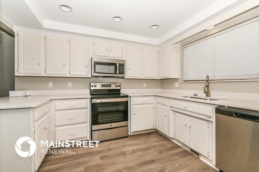 Building Photo - 6204 Lansbrook Ct