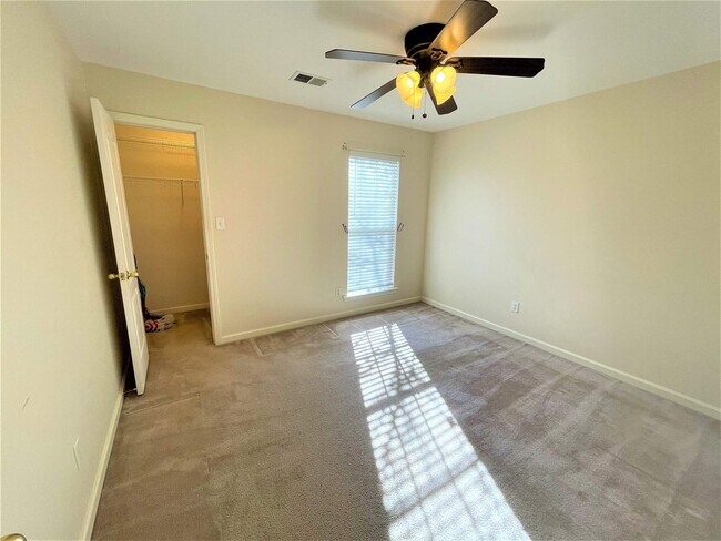Building Photo - 11652 Belle Manor Dr