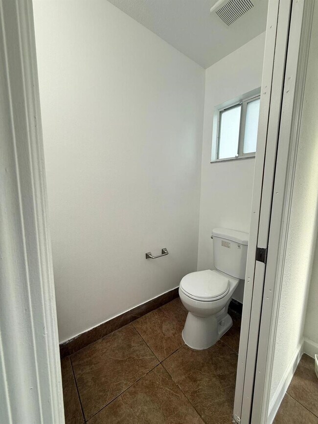 Building Photo - 6615 Winfield Blvd