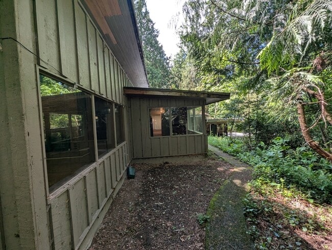 Building Photo - 4116 165th Pl SE