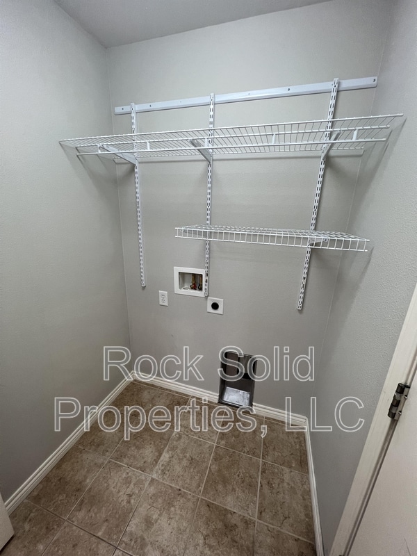 Building Photo - 6003 Crow Rd