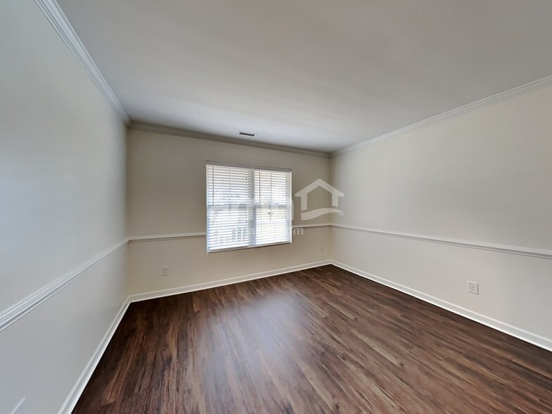 Building Photo - 250 Farrington Dr