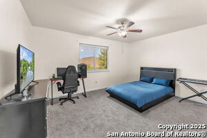 Building Photo - 8427 Buckhorn Parke