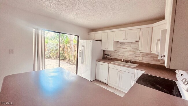 Building Photo - 1715 Park Meadows Dr