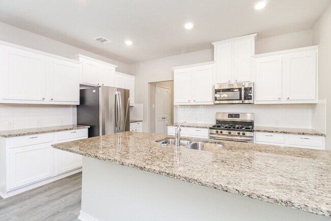 Building Photo - 2157 Barx Dr