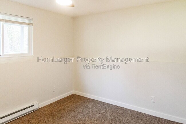 Building Photo - 3917 S Johnson St