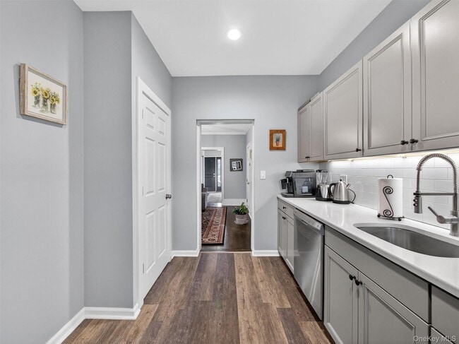 Building Photo - 24 E Park Pl