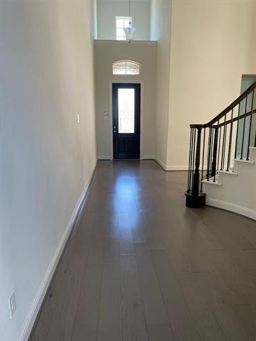 Building Photo - 300 Dominion Dr