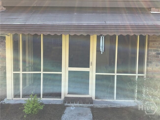 Building Photo - 902 Penn Waller Rd