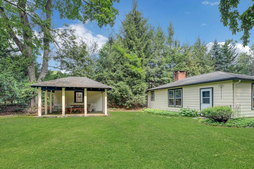 Gazebo in the Backyard - 82 Winsor Pl