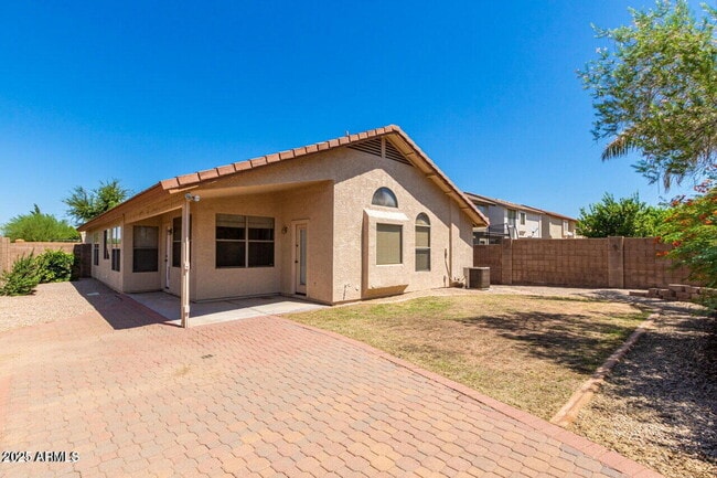 Building Photo - 20701 N 37th Way