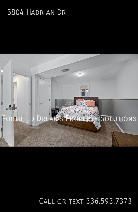 Building Photo - 5804 Hadrian Dr