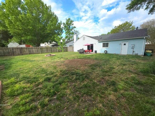 Building Photo - Move In Ready 3 Bedroom Ranch!