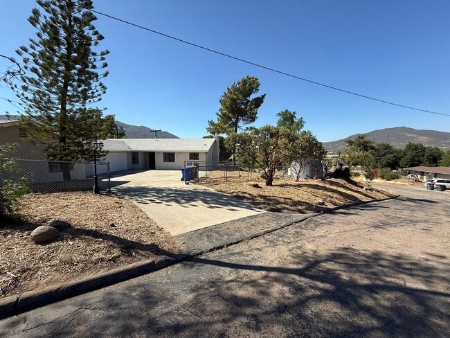 Building Photo - 2 ON 1 PROPERTY in ALPINE! 3BR/2BA home PL...