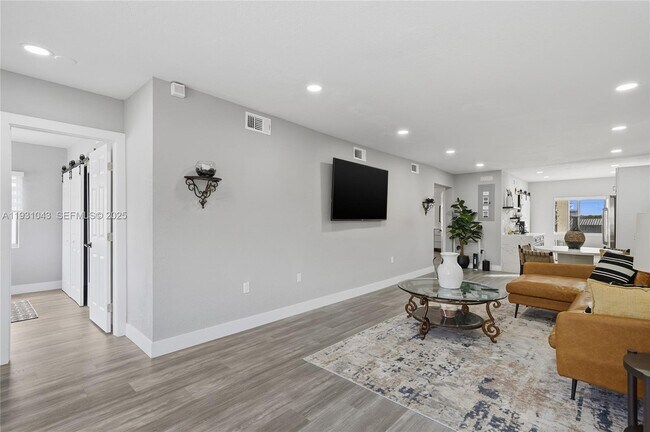 Building Photo - 1590 NW 38th St