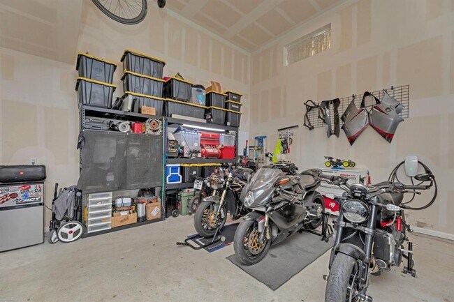 Building Photo - 20704 John Gill Dr