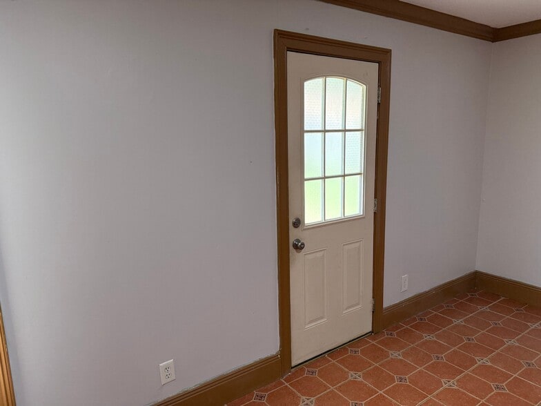 Building Photo - 5600 Sugar Crossing Dr