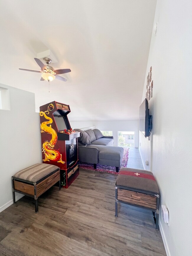 Building Photo - 111 Corinthian Cir
