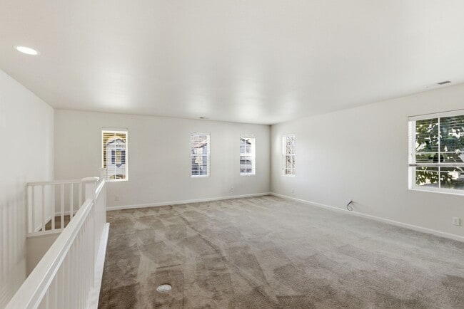 Building Photo - Seaview Ranch Neighborhood!