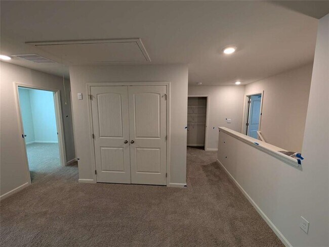 Building Photo - 2465 Poppy Ct