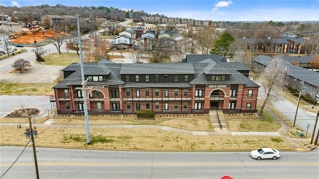 Building Photo - 1115 N Leverett Ave