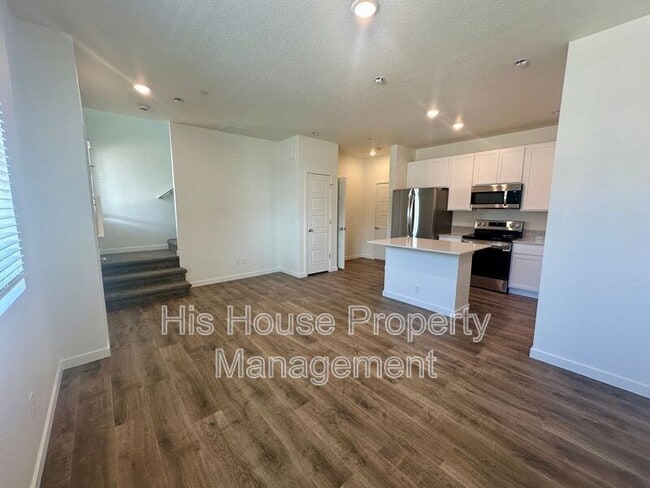 Building Photo - 3920 Pinnacles Ct