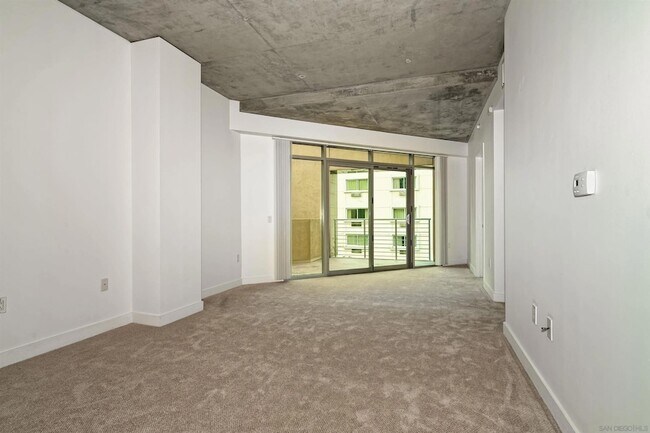 Building Photo - 801 Ash St