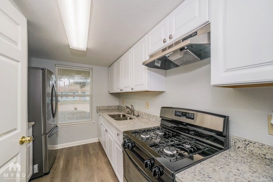 Building Photo - 9715 Courben Ln