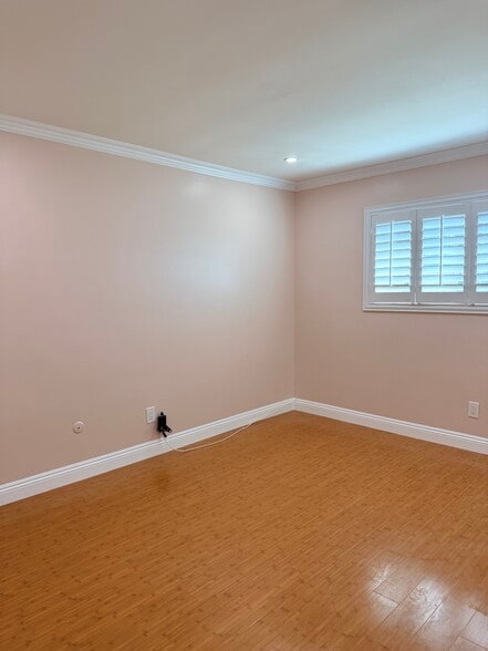 Middle bedroom - 1526 E Abila St