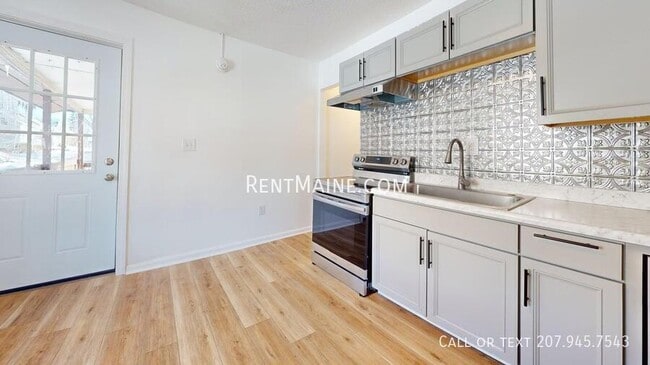 Building Photo - 148-150 Third St. Apt.-4