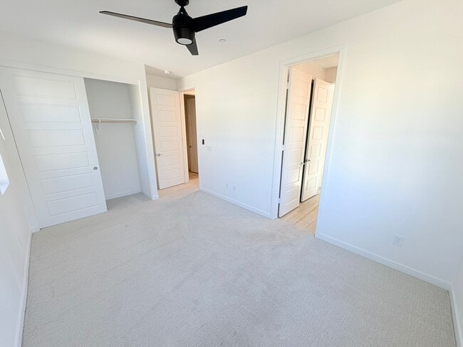 Building Photo - Beautifully upgraded home in the desirable Le Campanile Community