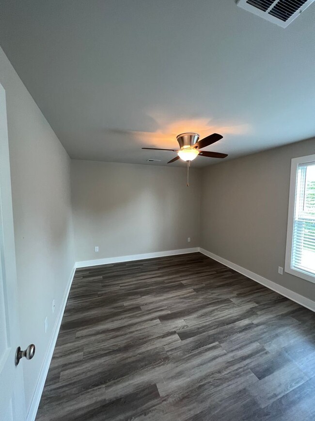 Building Photo - Topper Heights