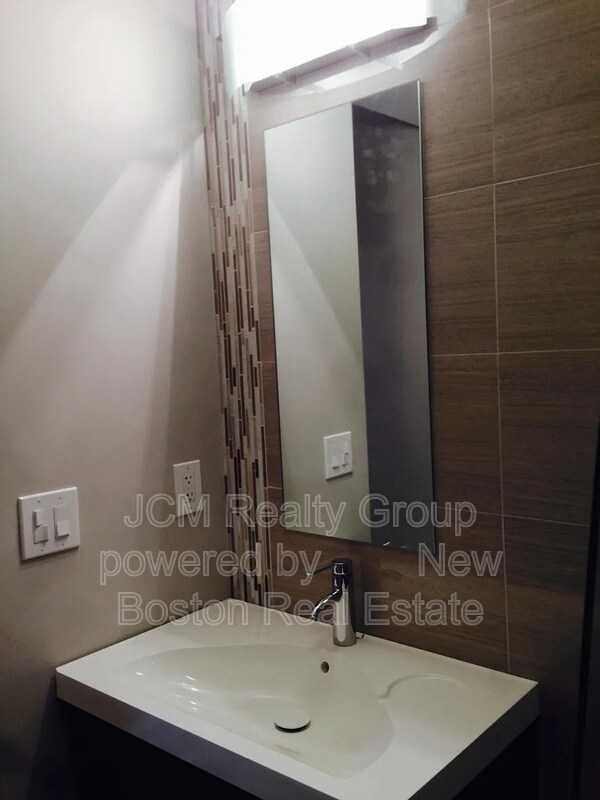 Building Photo - 18 West St